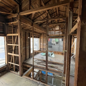 木造住宅のスケルトン状態